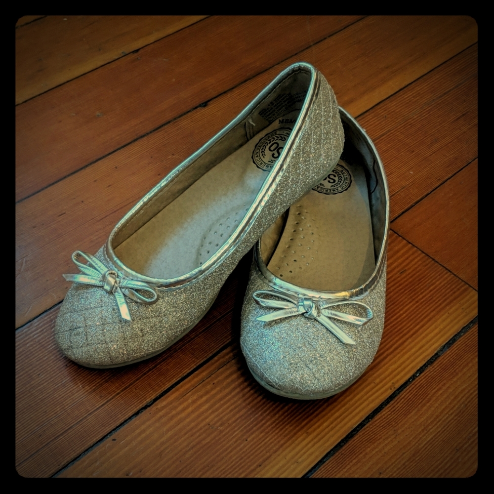 Worn once! Girls gold sparkling flats - size 13